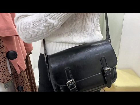❤️ Nyilvános maszturbáció a fiatal szuka FeralBerry egy dildóval a próbafülkében Porno fb at hu.assistdoctor23.ru ❌